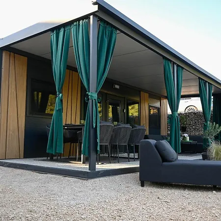 Innova Travelvir - Mobhome Gita Holiday home