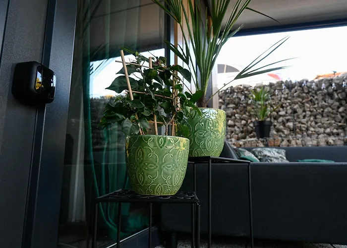 Innova Travelvir - Mobhome Gita *