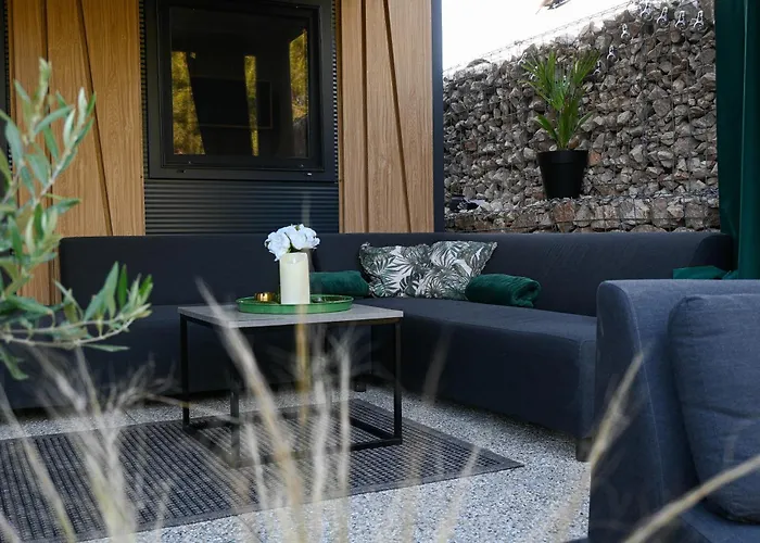 Innova Travelvir - Mobhome Gita