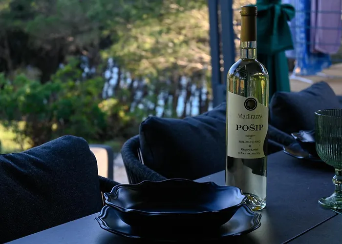 Innova Travelvir - Mobhome Gita *