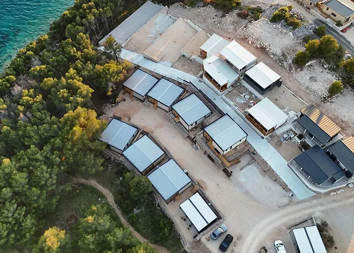 Innova Travelvir - Mobhome Gita Drage